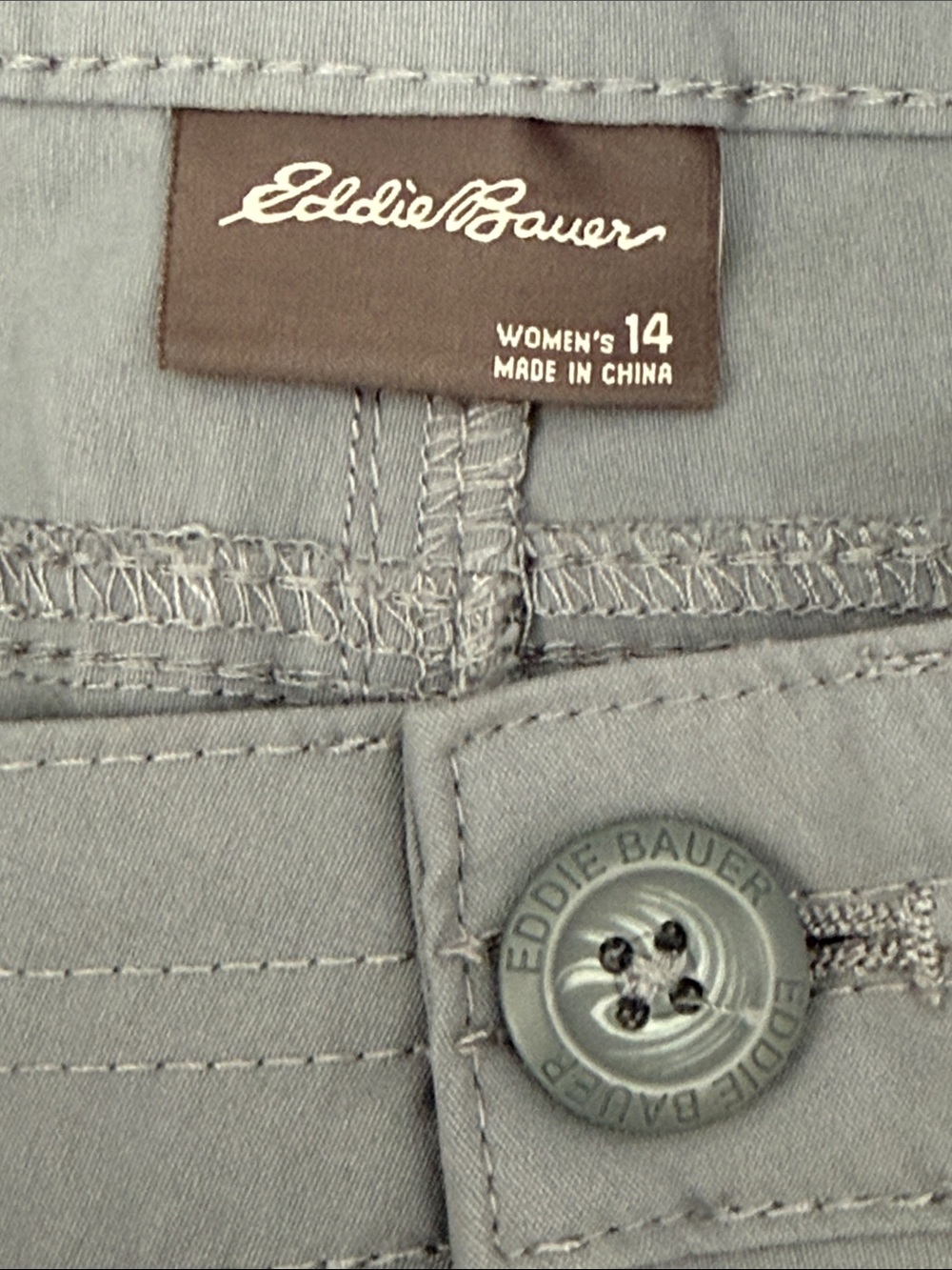 Eddie Bauer Women's Light Gray Outdoor Shorts. Zippered Cargo Pocket. Size 14 - Picture 4 of 11